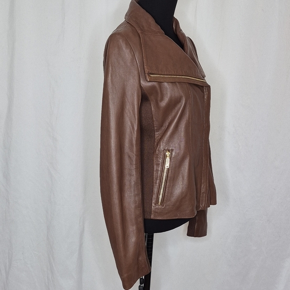 Tahari Women's Brown Lambskin Leather and Knit Zip-Front Cropped Jacket - Size M - Picture 3 of 13